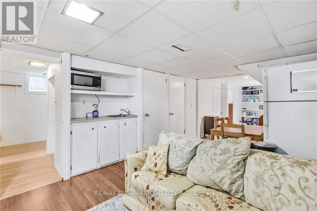 187 WEST 2ND STREET