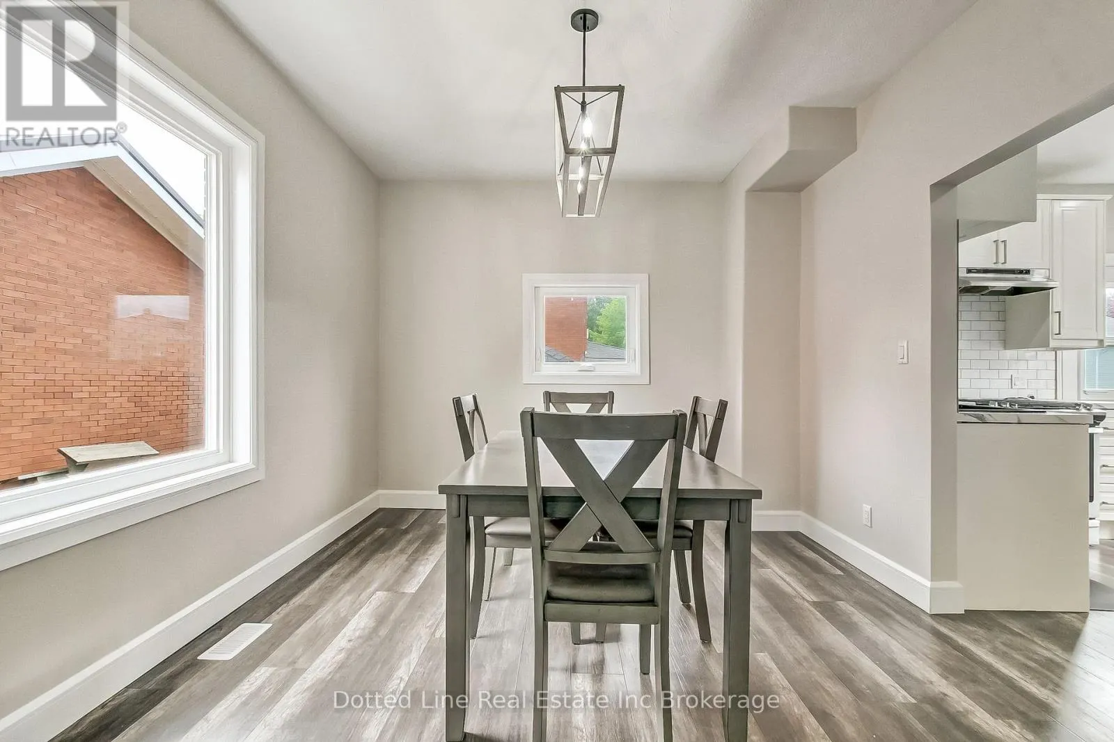 59 BROCK STREET W