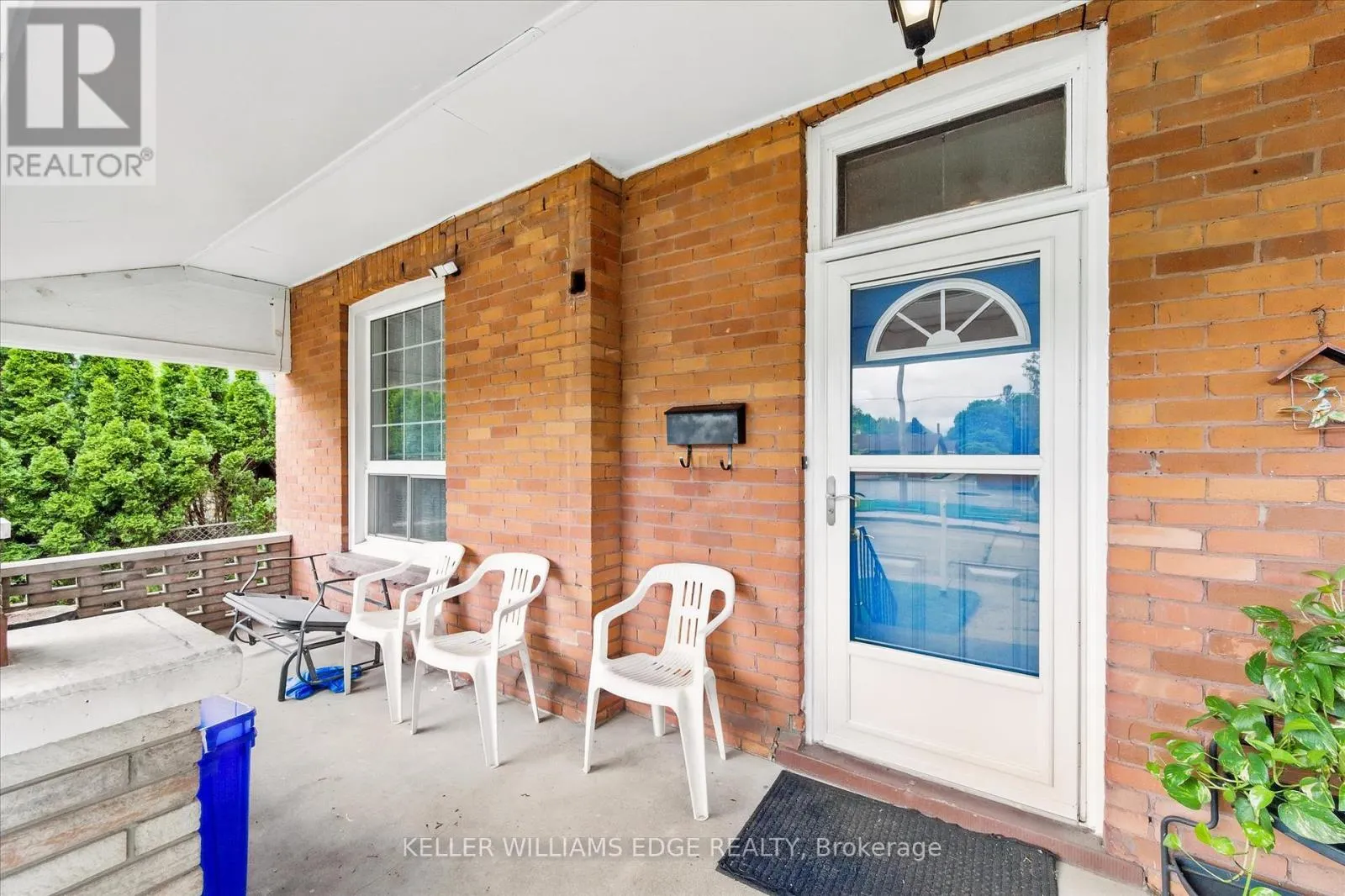 122 SANFORD AVENUE S
