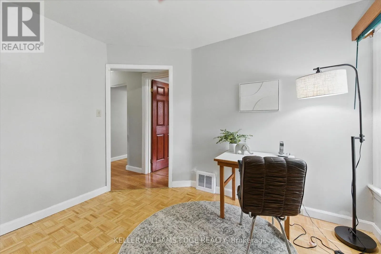 122 SANFORD AVENUE S