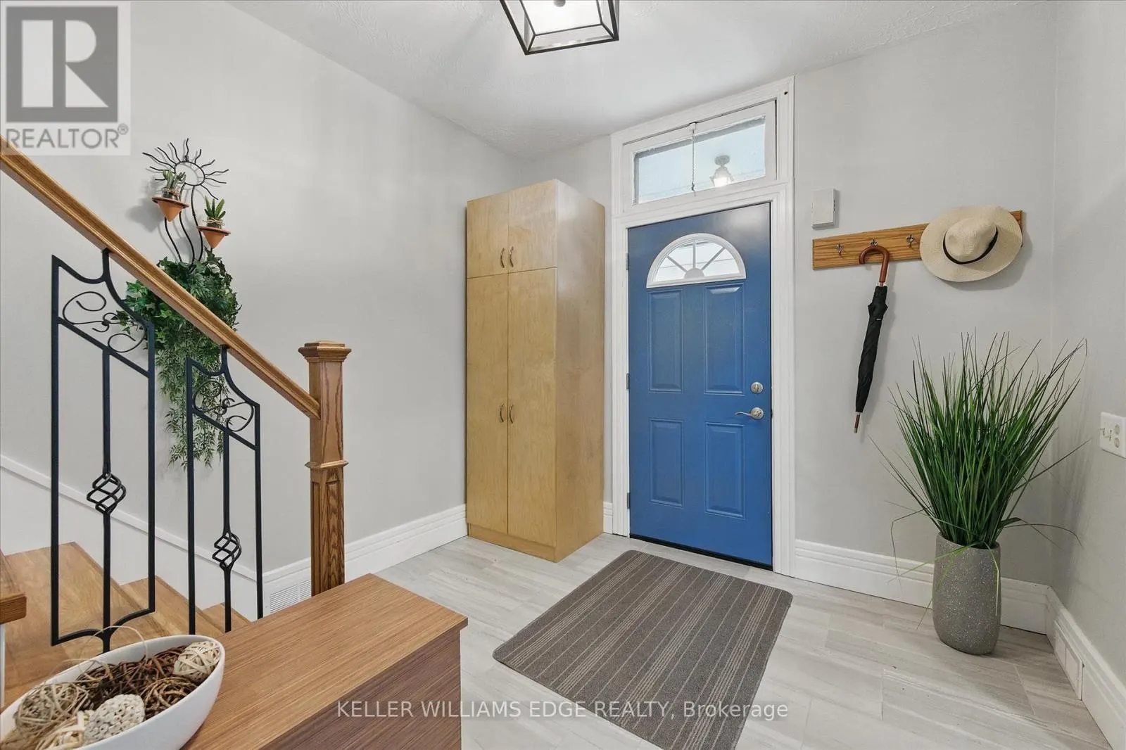 122 SANFORD AVENUE S