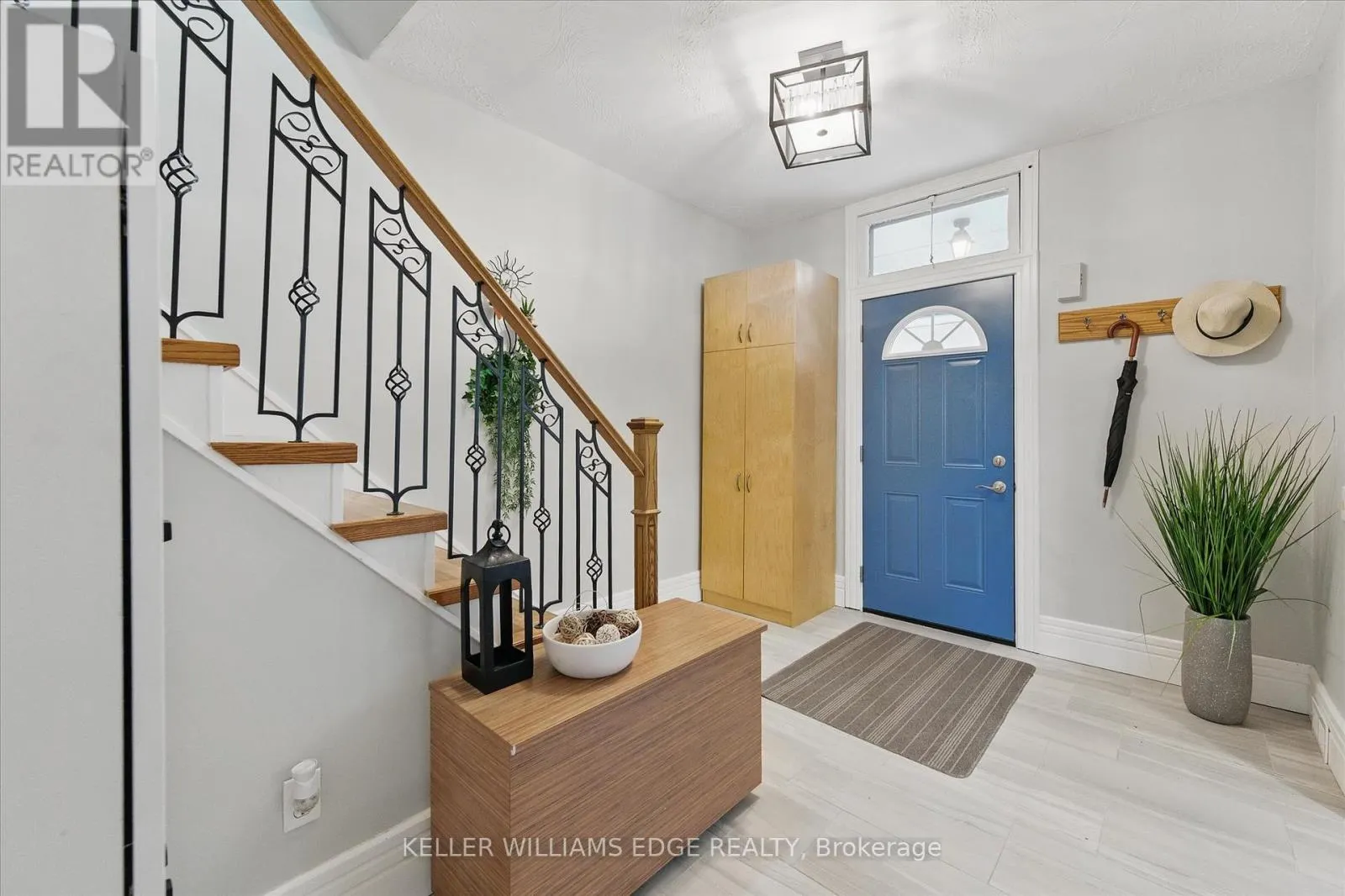 122 SANFORD AVENUE S