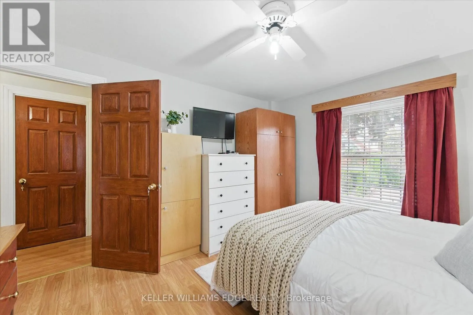 122 SANFORD AVENUE S