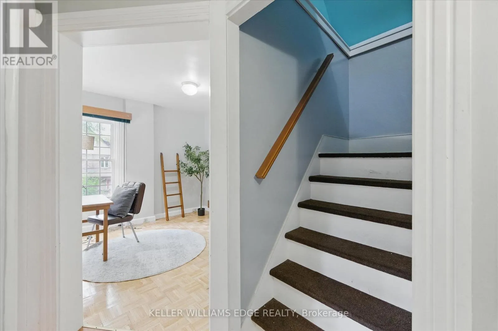 122 SANFORD AVENUE S