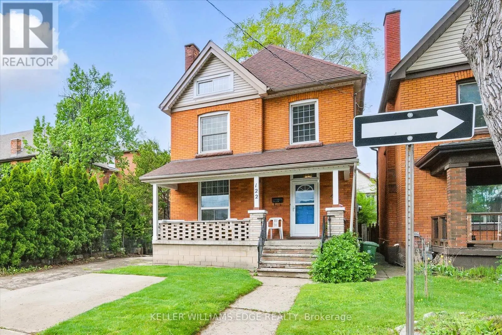 122 SANFORD AVENUE S