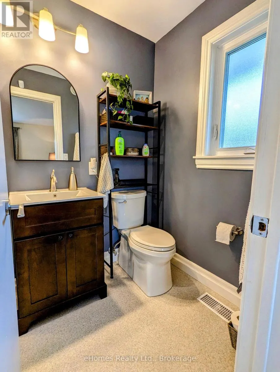 525 4TH A STREET W