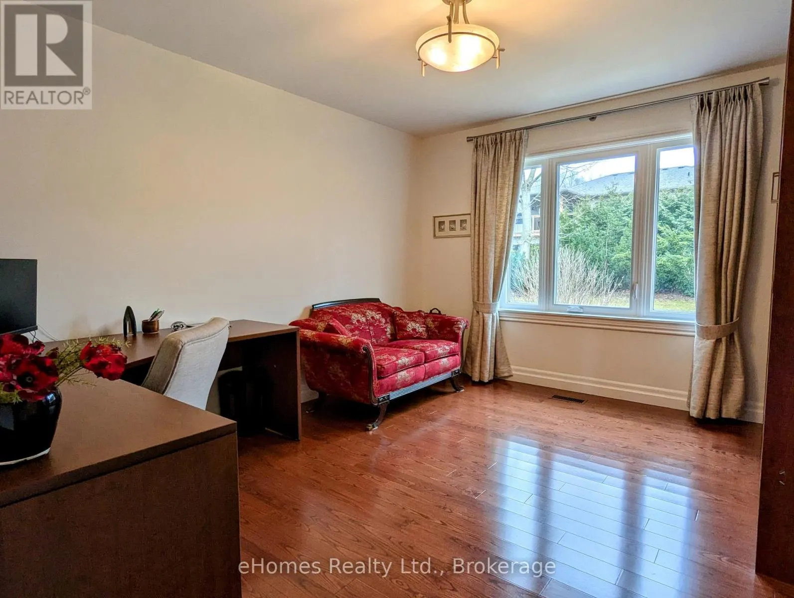 525 4TH A STREET W