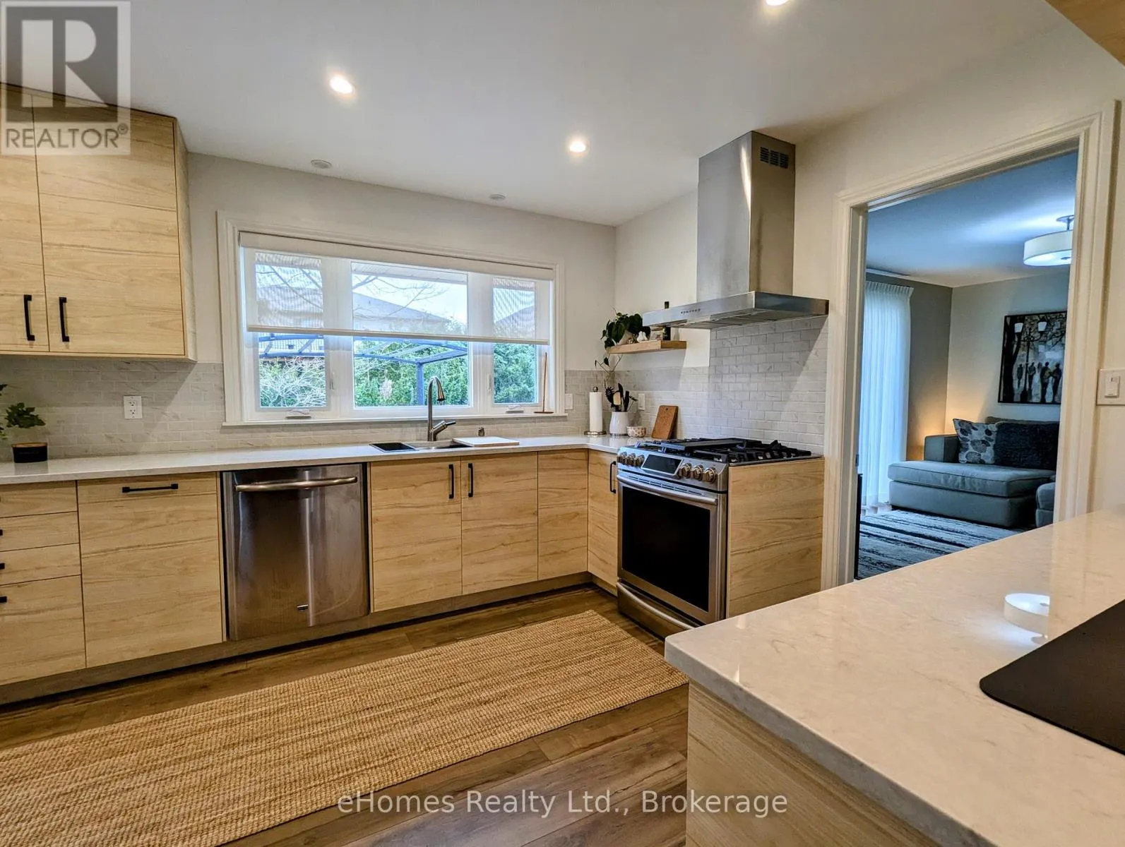 525 4TH A STREET W