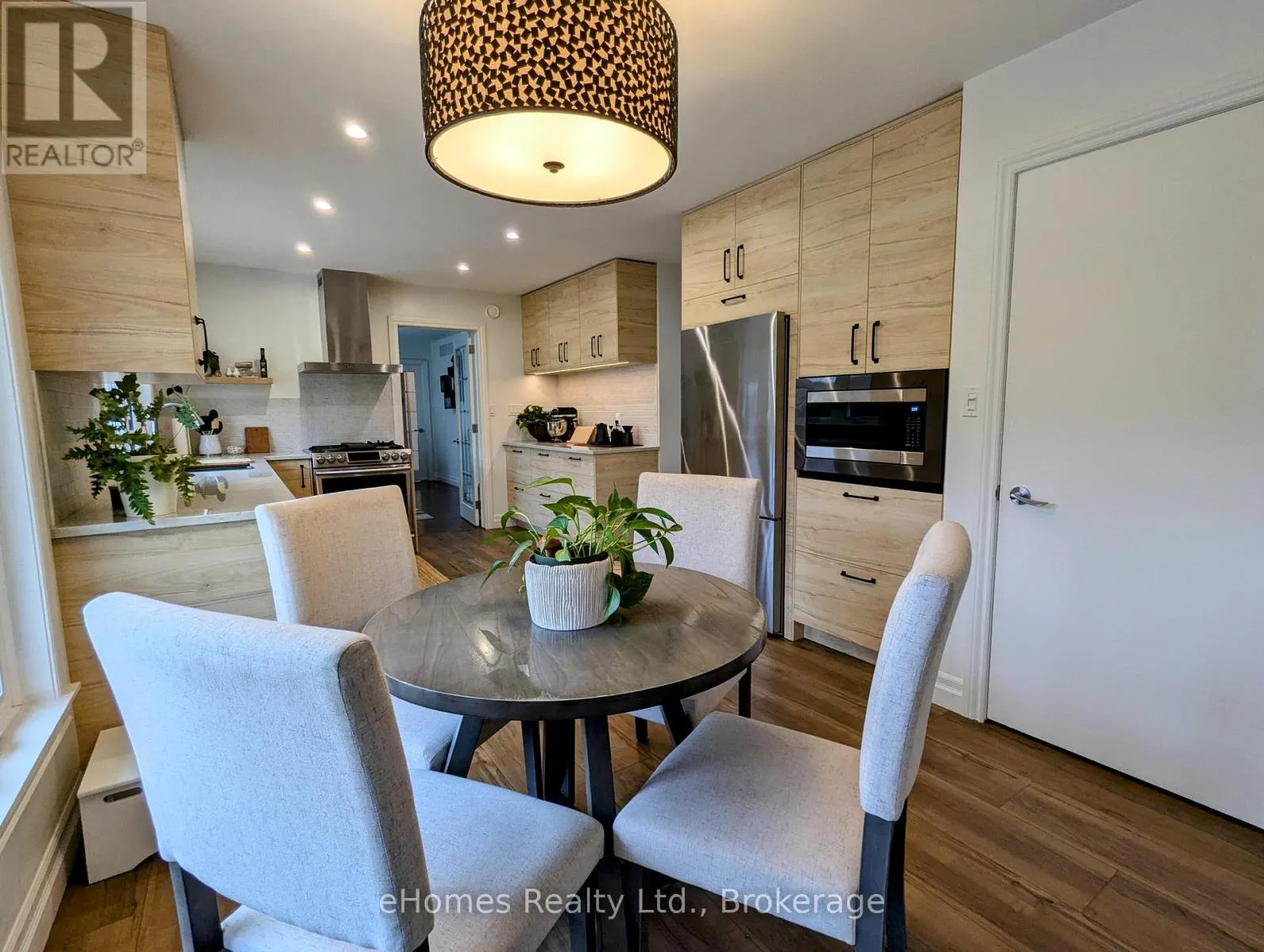 525 4TH A STREET W