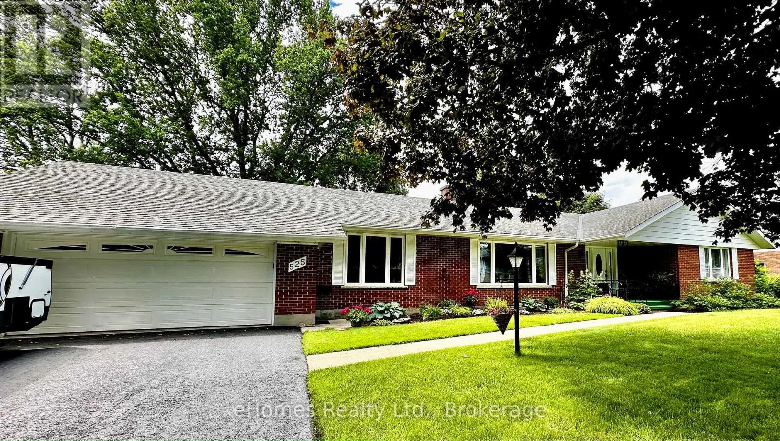 525 4TH A STREET W