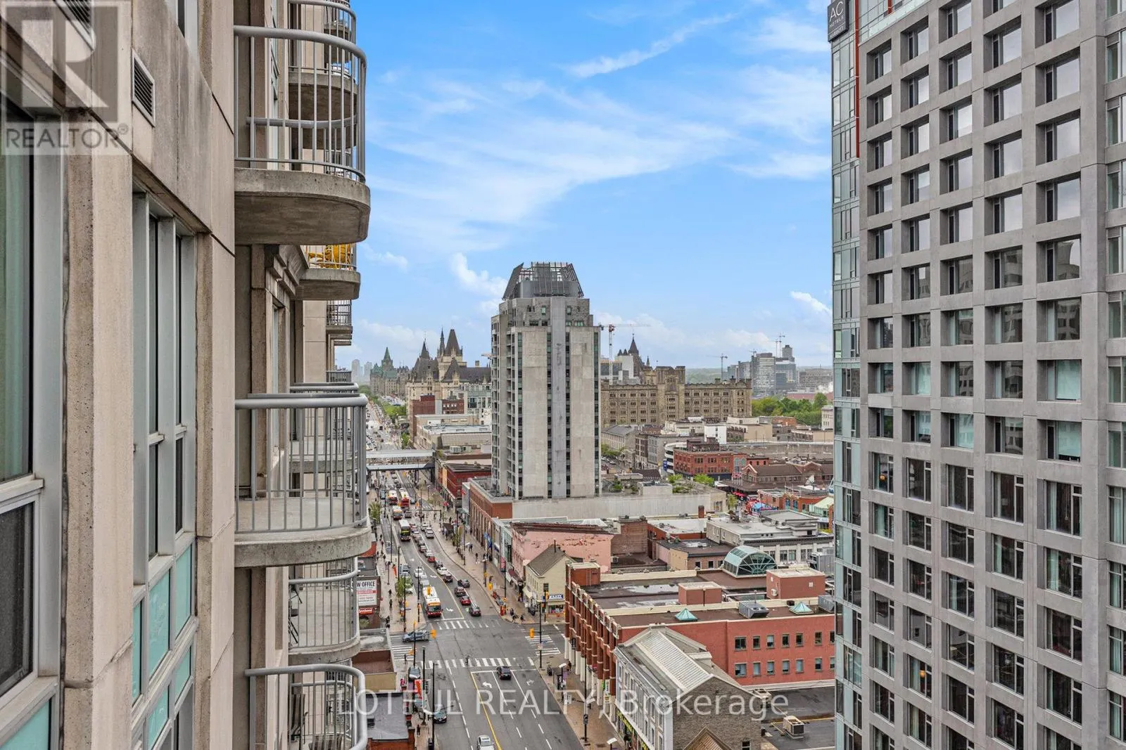 1703 - 234 RIDEAU STREET
