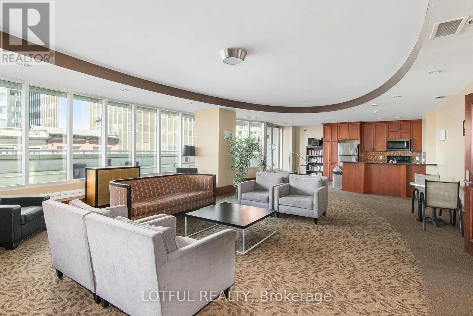 1703 - 234 RIDEAU STREET