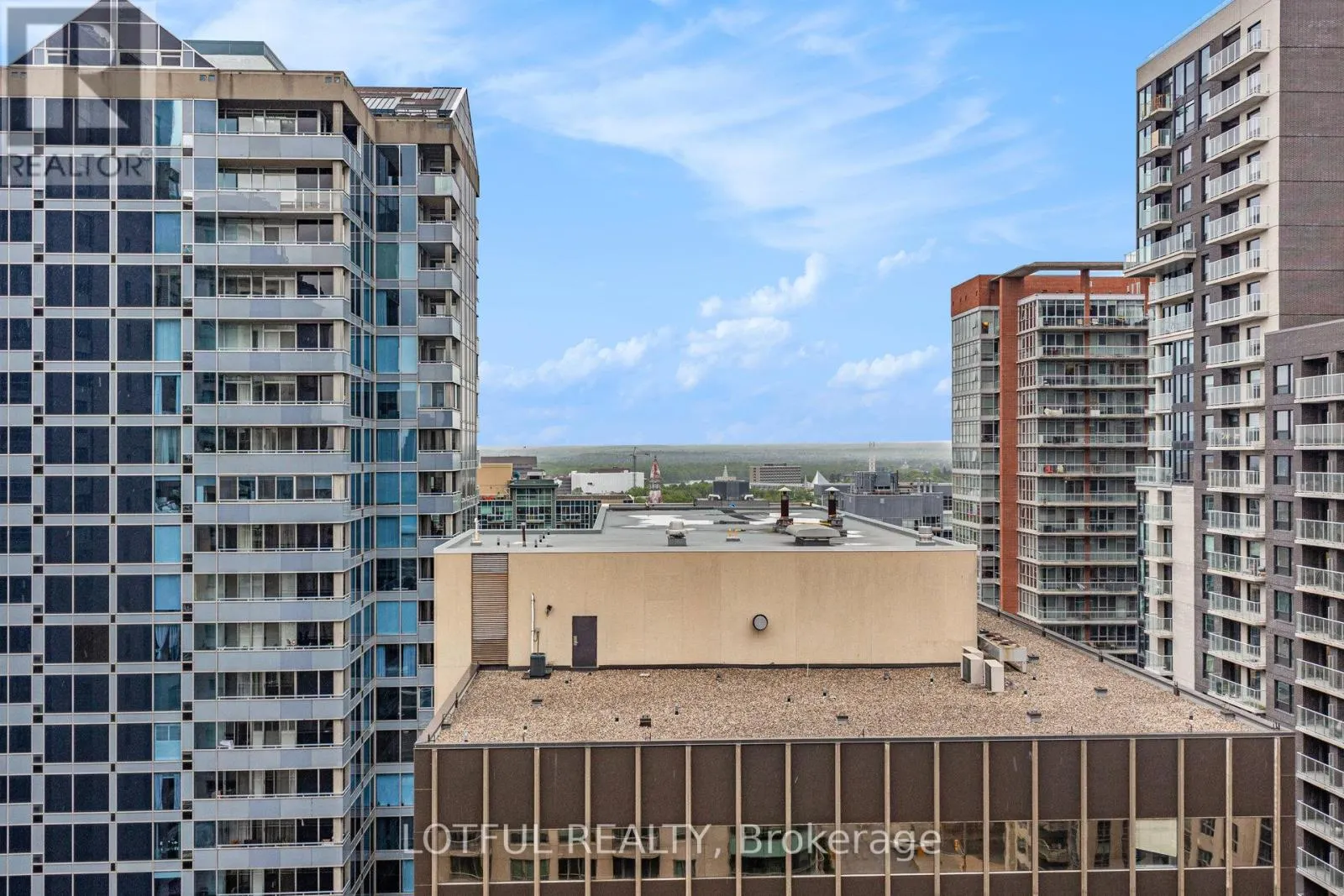 1703 - 234 RIDEAU STREET
