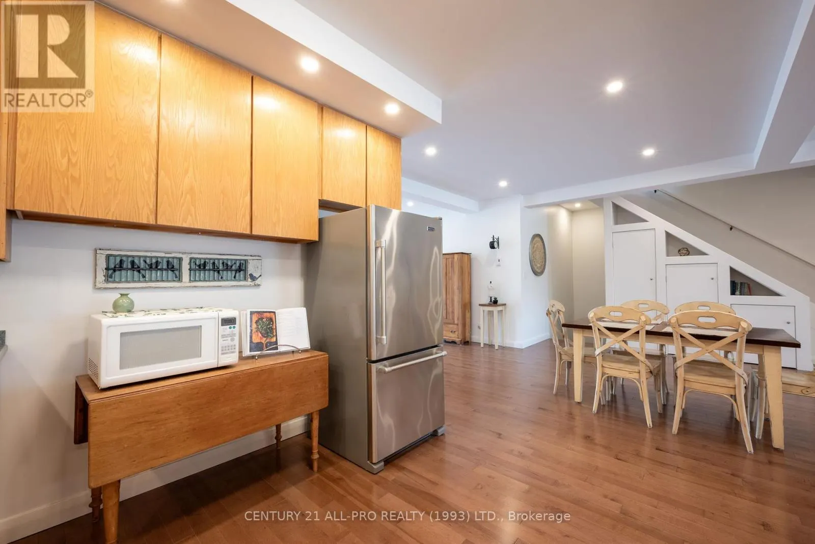40 KING STREET W