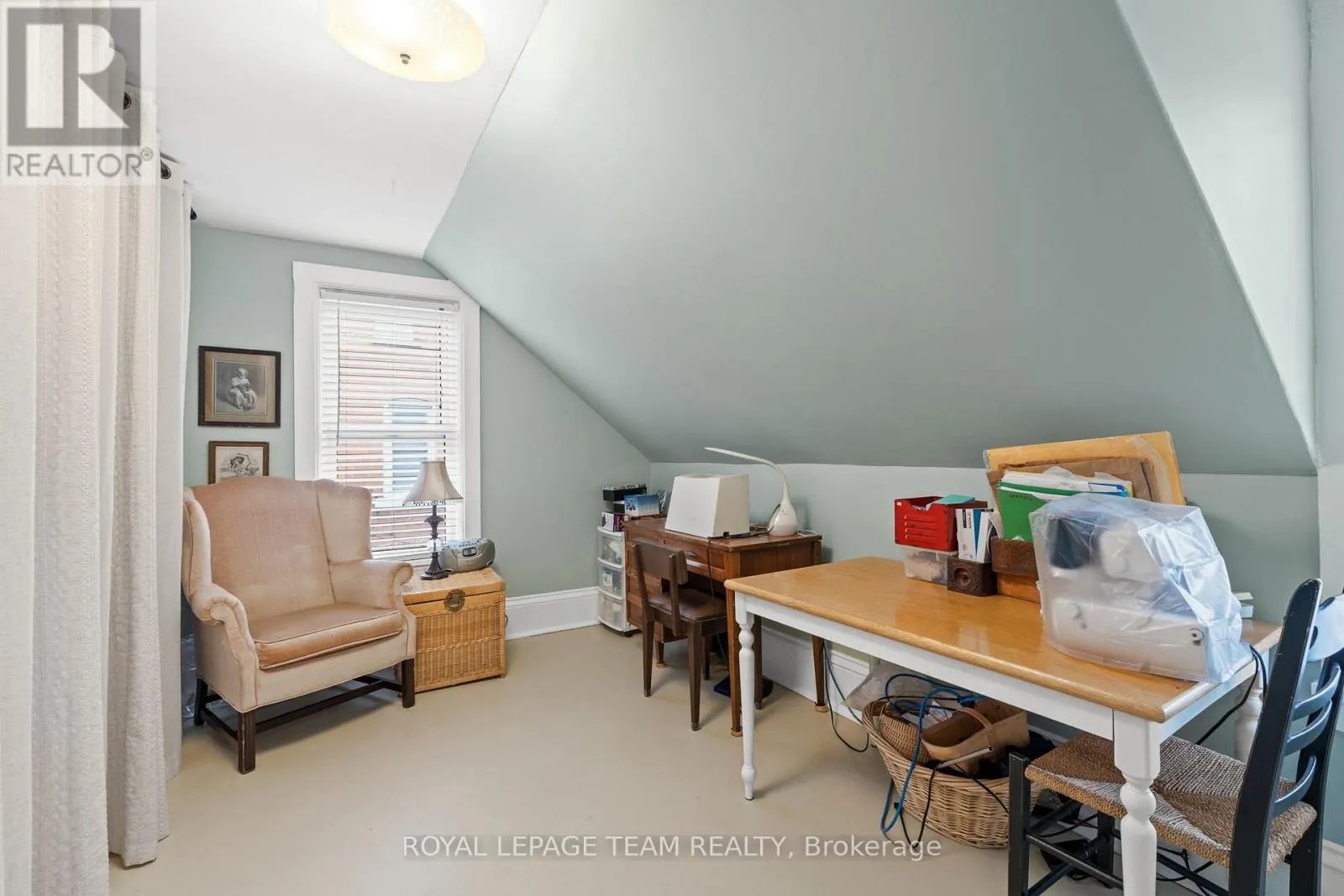 82 LAKE AVENUE E