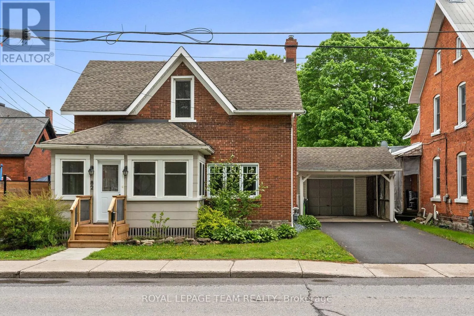 82 LAKE AVENUE E