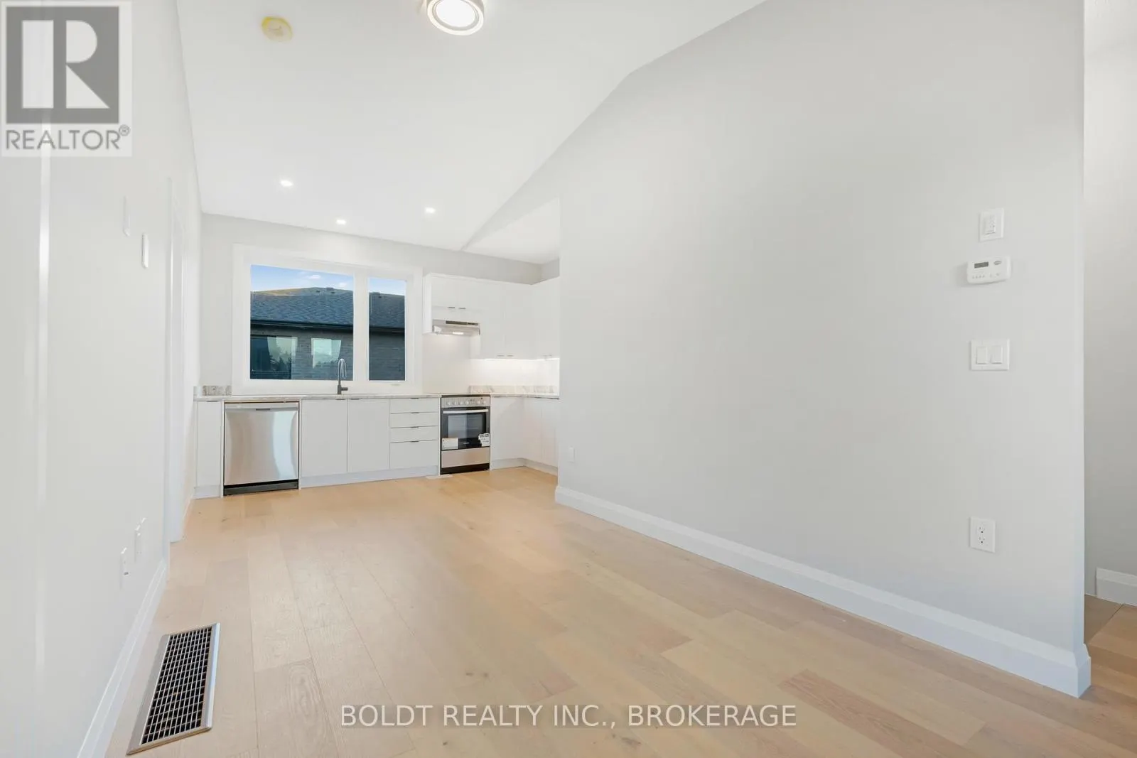 35 WELLSPRING WAY