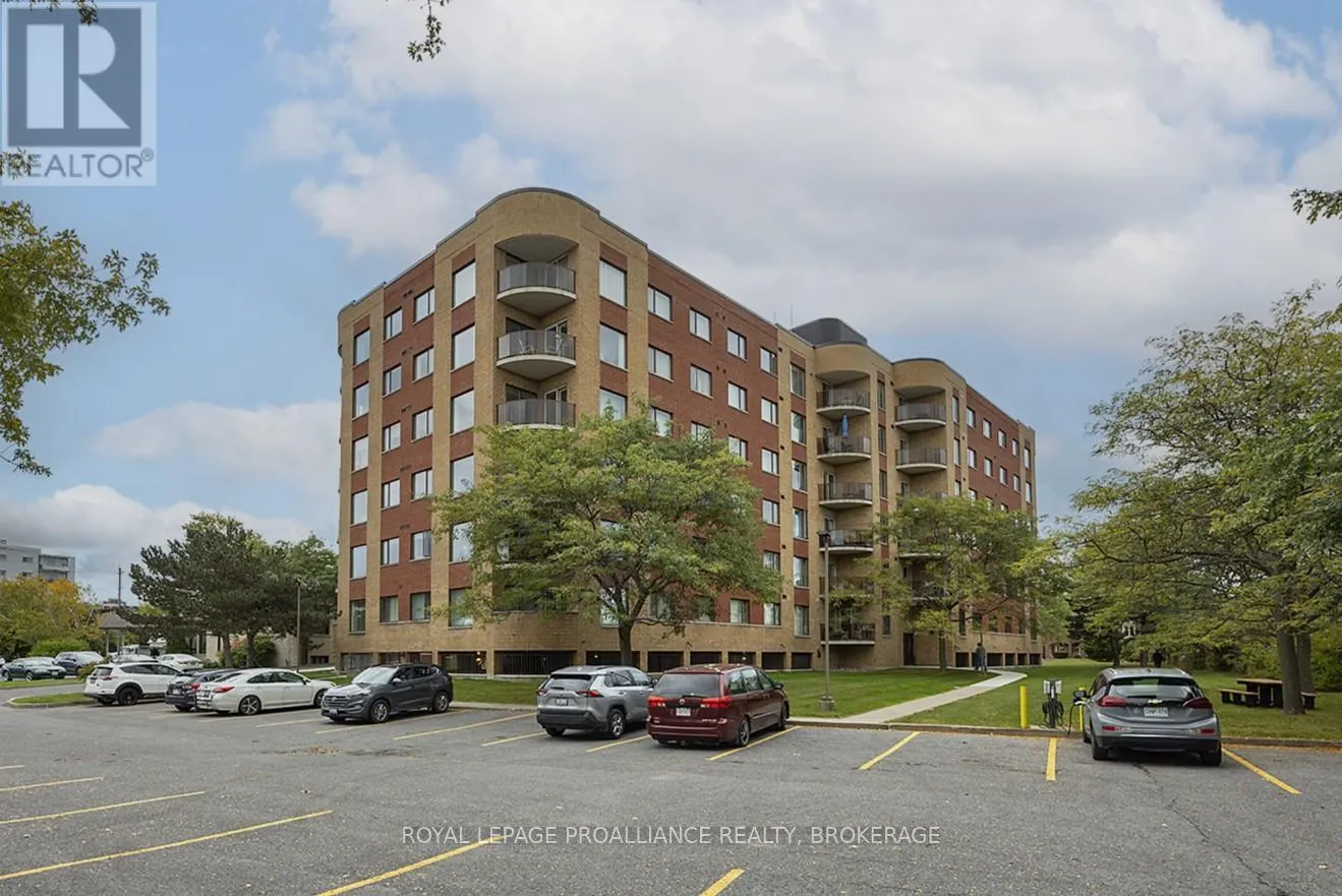 605 - 130 WRIGHT CRESCENT, #605
