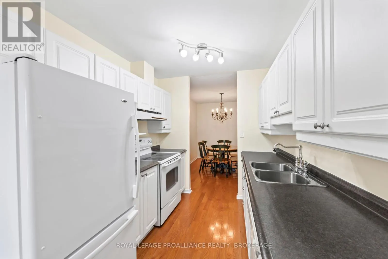 605 - 130 WRIGHT CRESCENT, #605