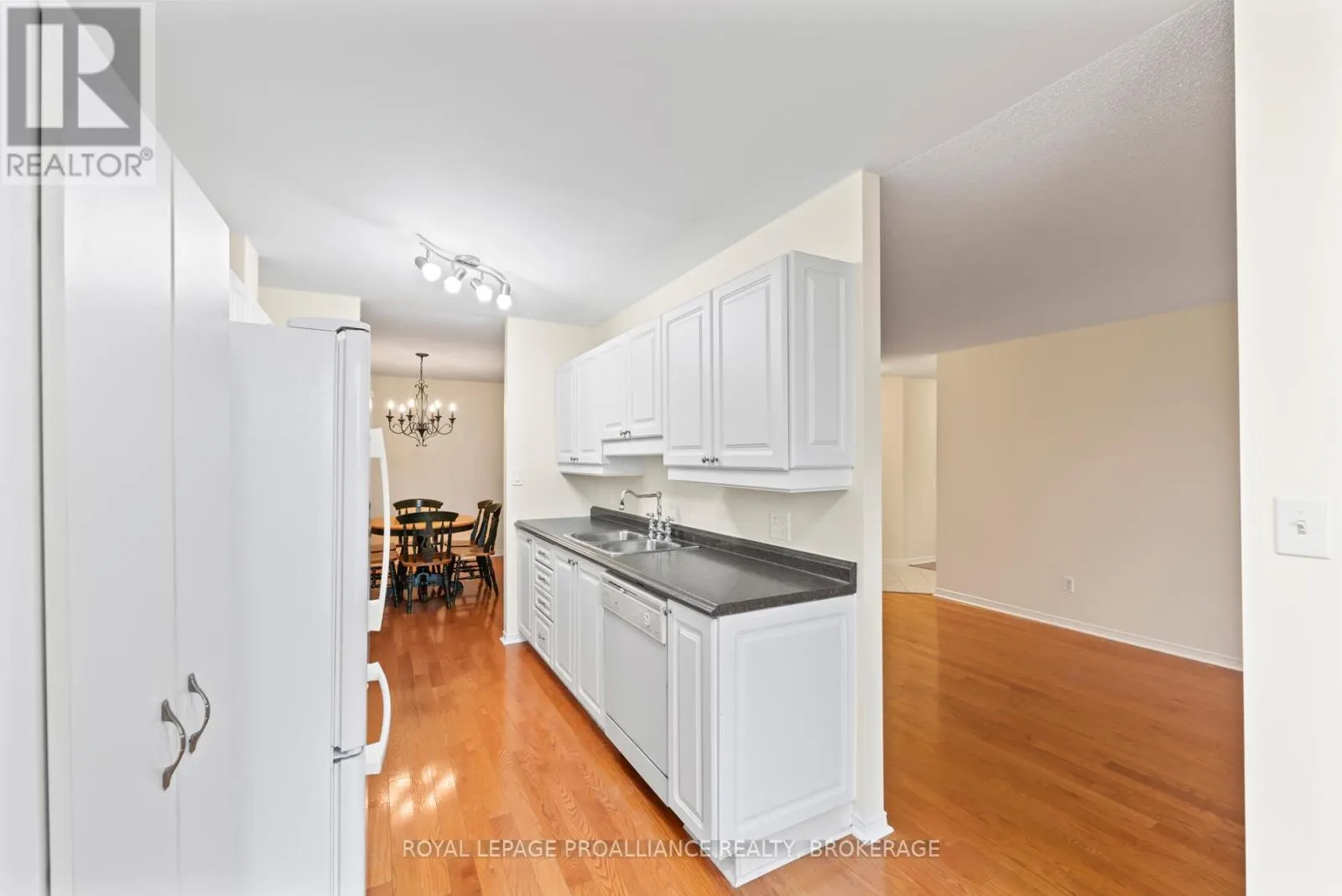 605 - 130 WRIGHT CRESCENT, #605