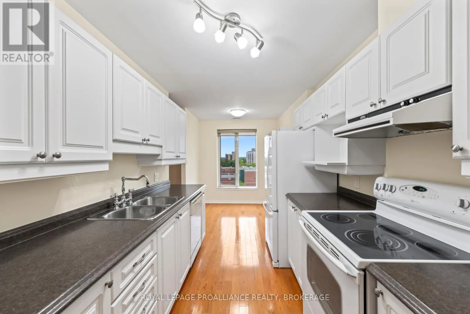605 - 130 WRIGHT CRESCENT, #605