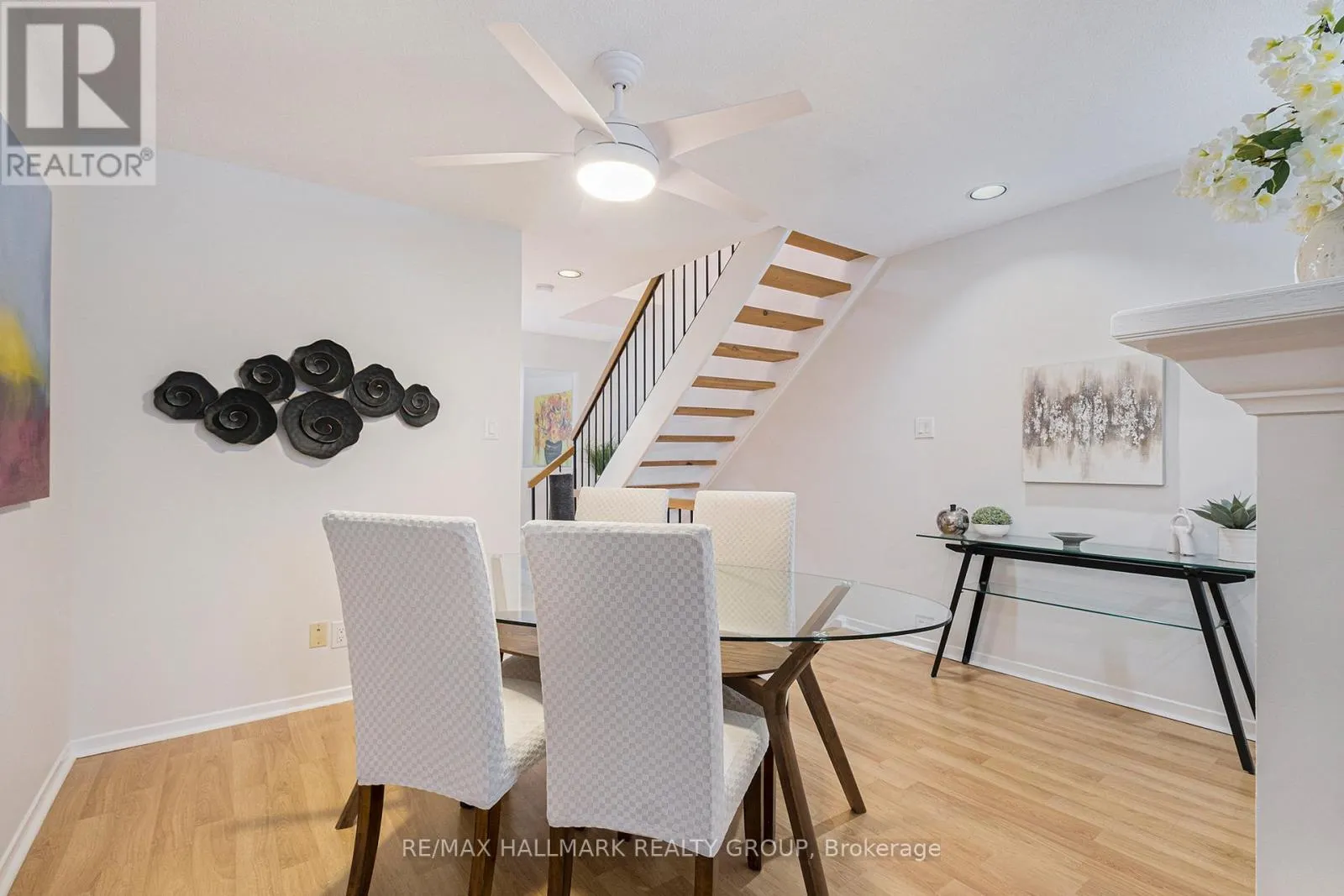 15 - 20 CHARLEVOIX STREET