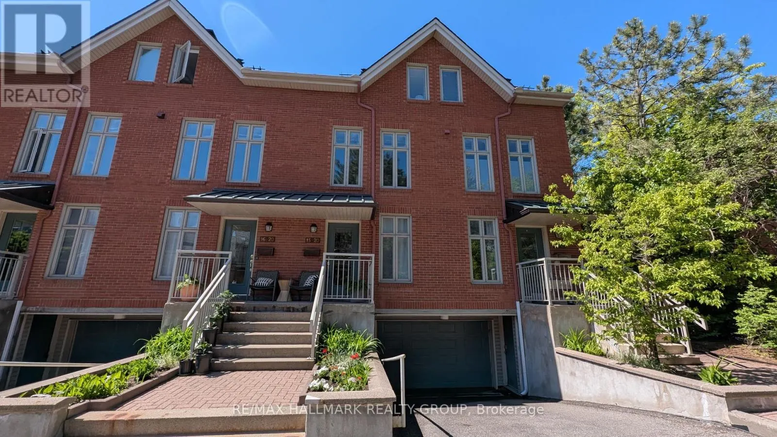 15 - 20 CHARLEVOIX STREET