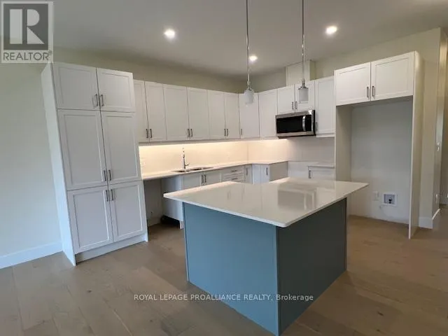 22 DOUGLAS MARSHALL CRESCENT
