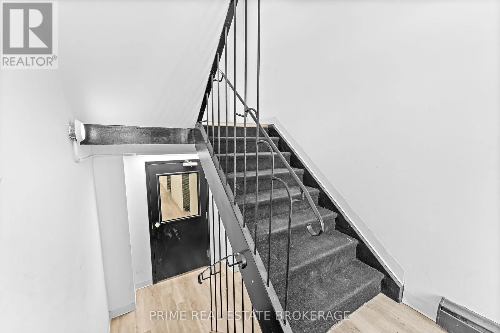 289 INDIAN ROAD S