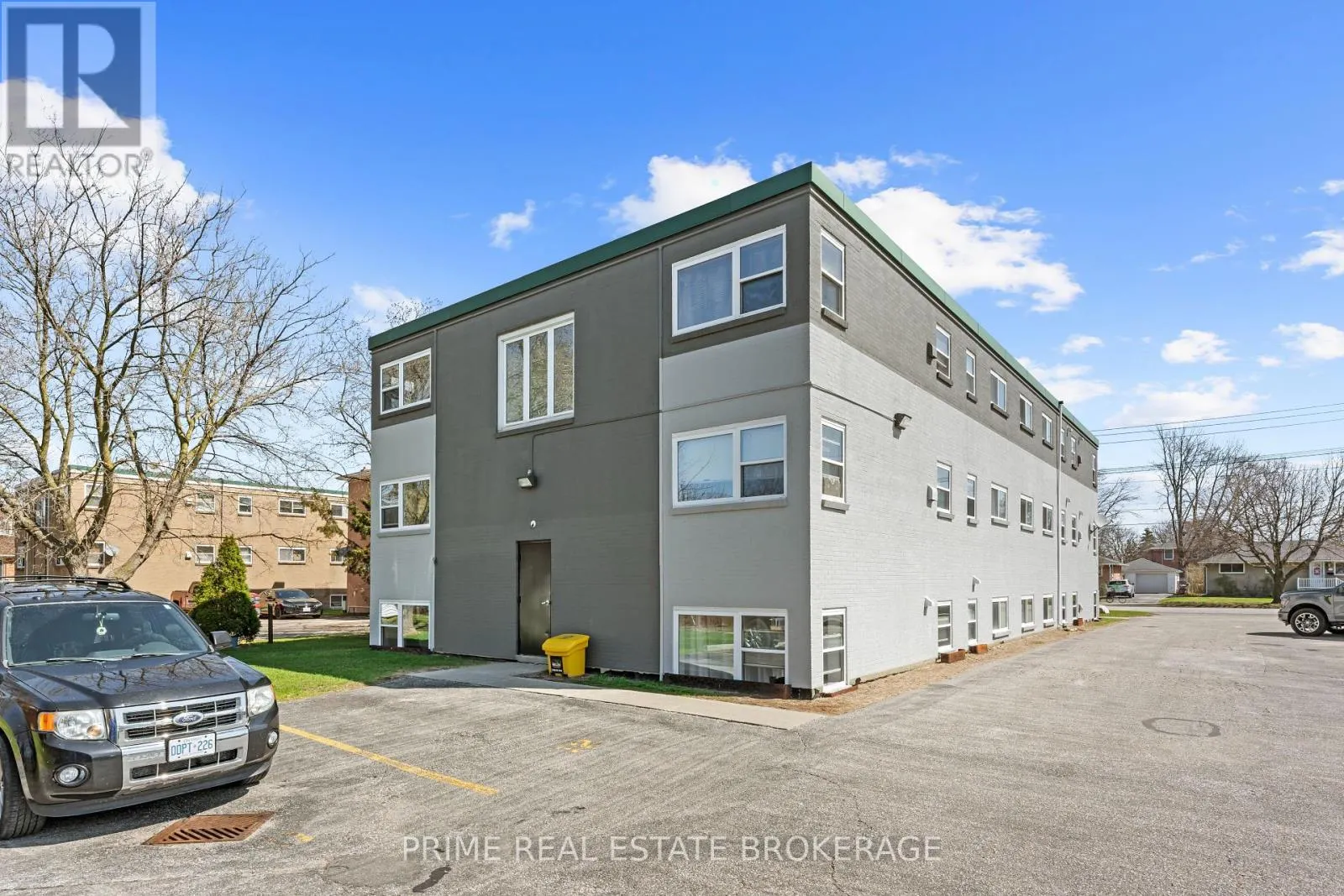289 INDIAN ROAD S