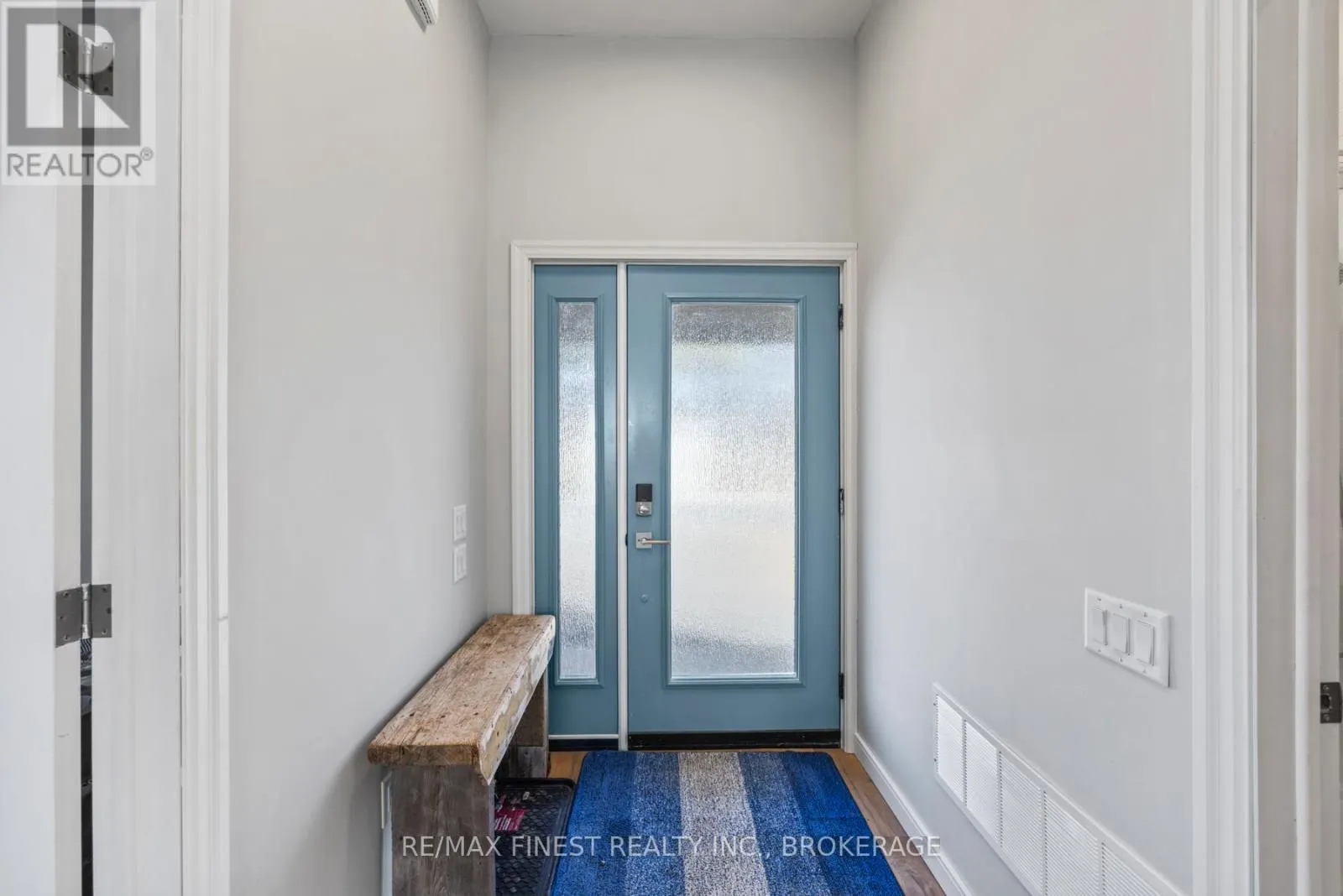 113 WILLOWBANK ROAD E