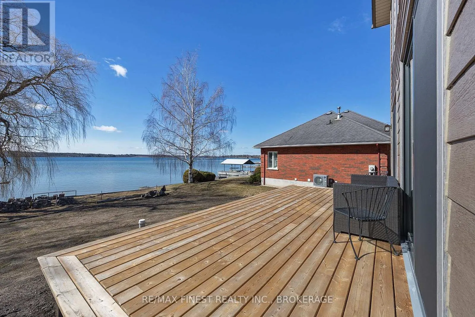 113 WILLOWBANK ROAD E