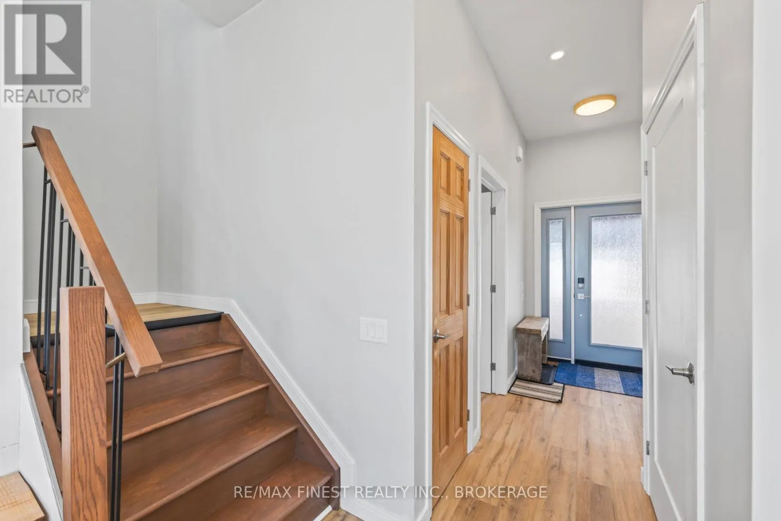 113 WILLOWBANK ROAD E