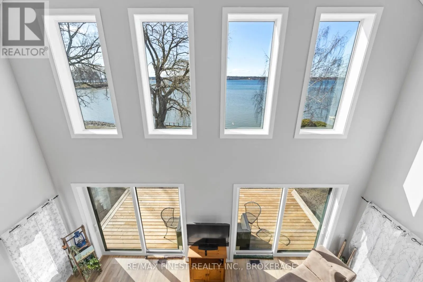 113 WILLOWBANK ROAD E