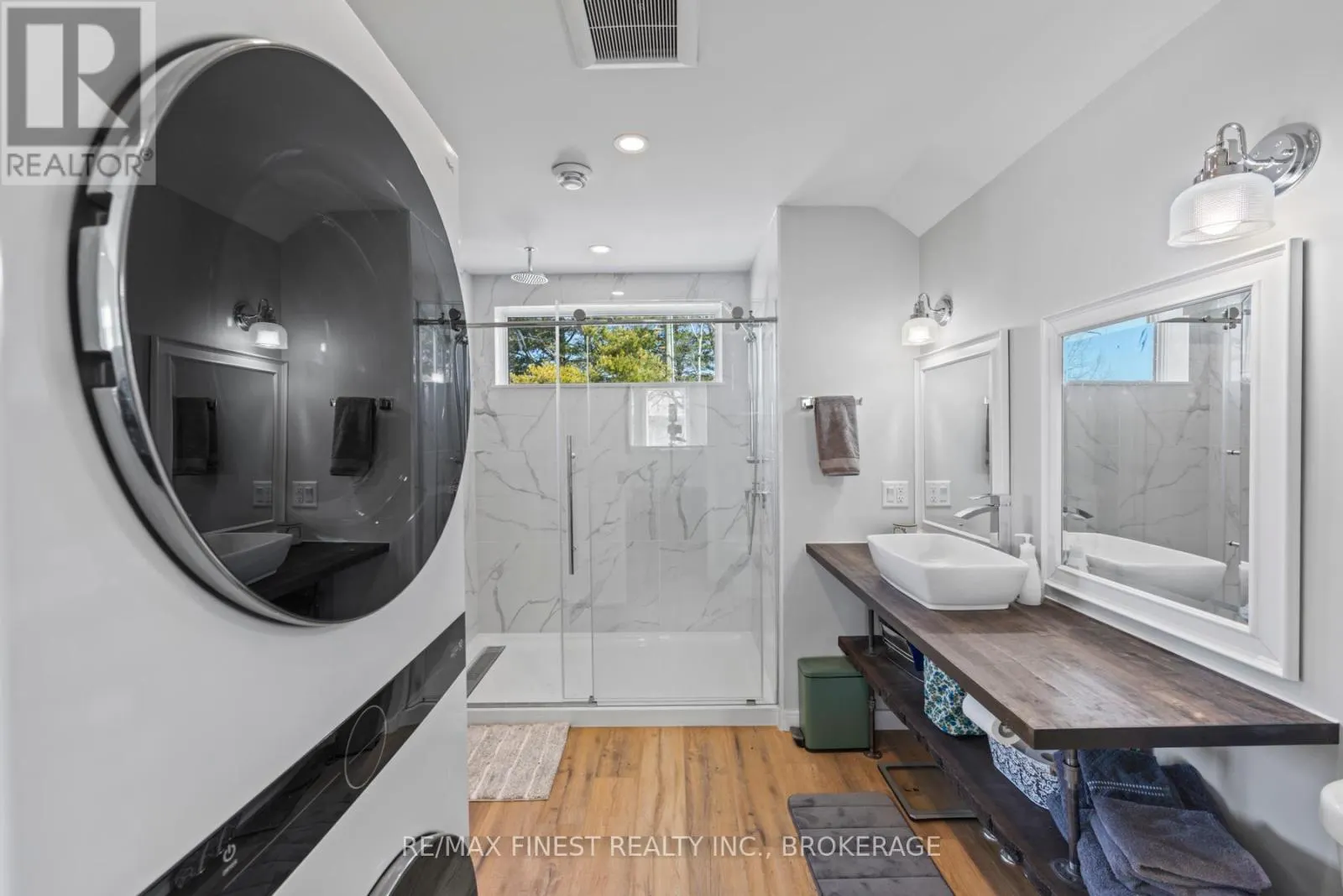 113 WILLOWBANK ROAD E