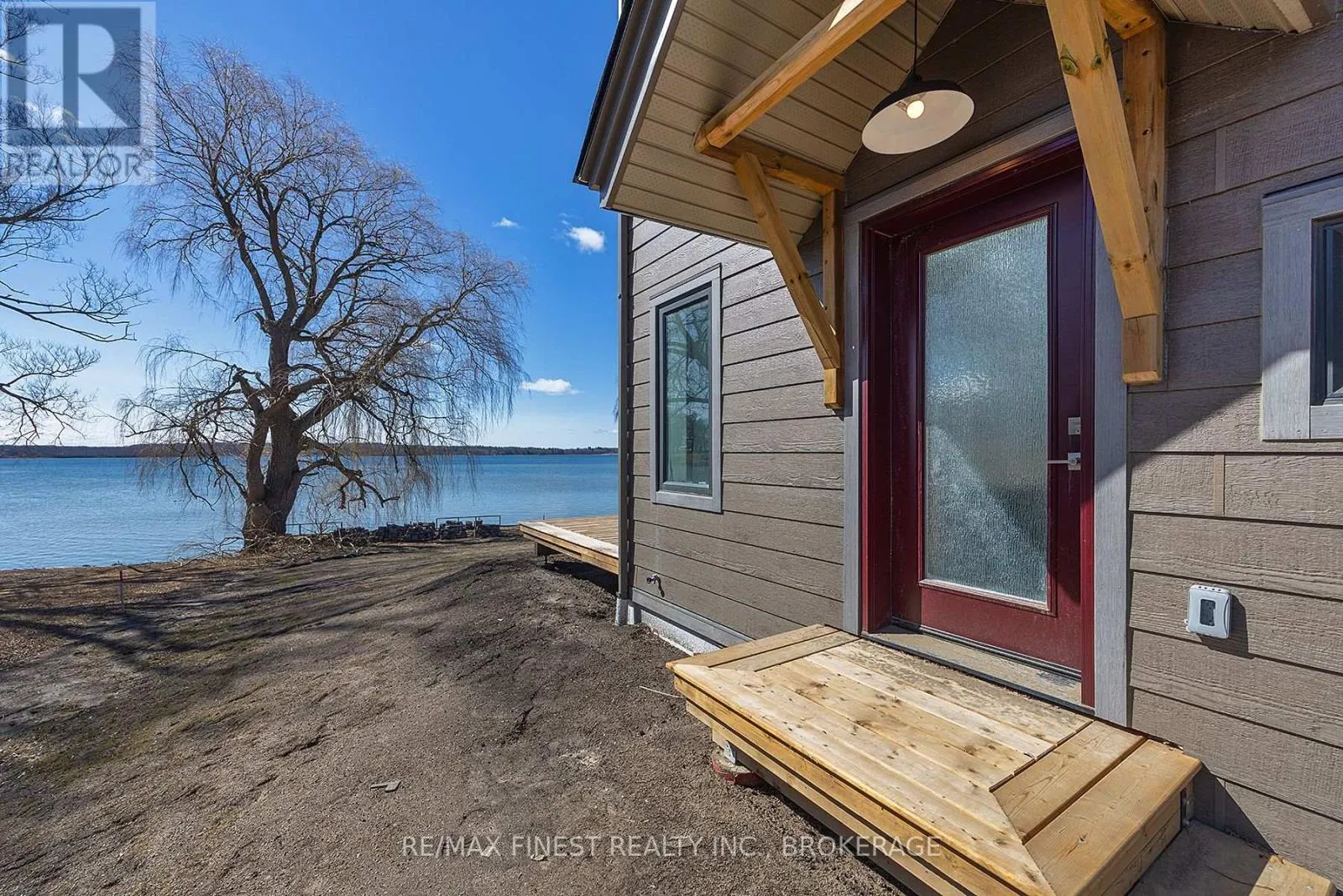 113 WILLOWBANK ROAD E