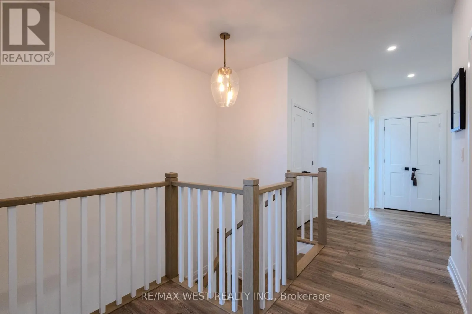 9 - 1465 STATION STREET