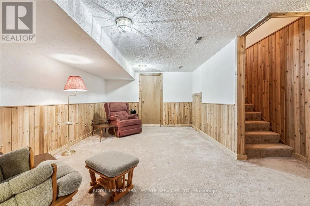 4711 WATSON ROAD SOUTH ROAD S