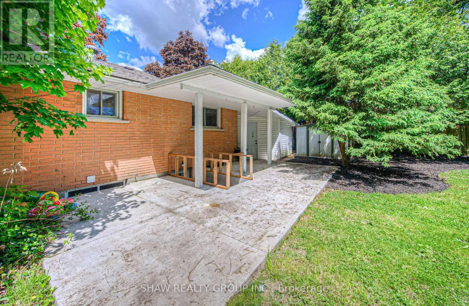 5 ALISON AVENUE
