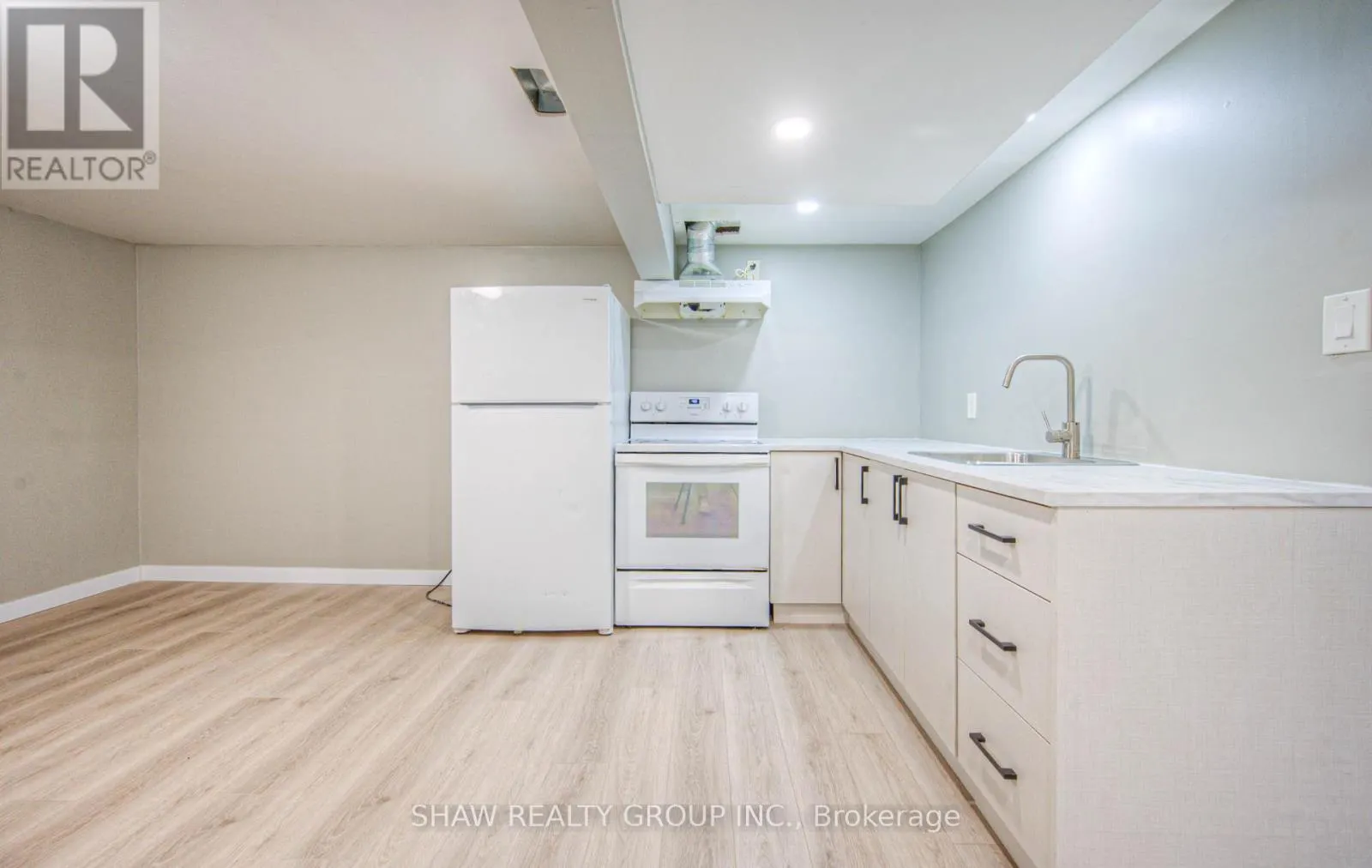 5 ALISON AVENUE
