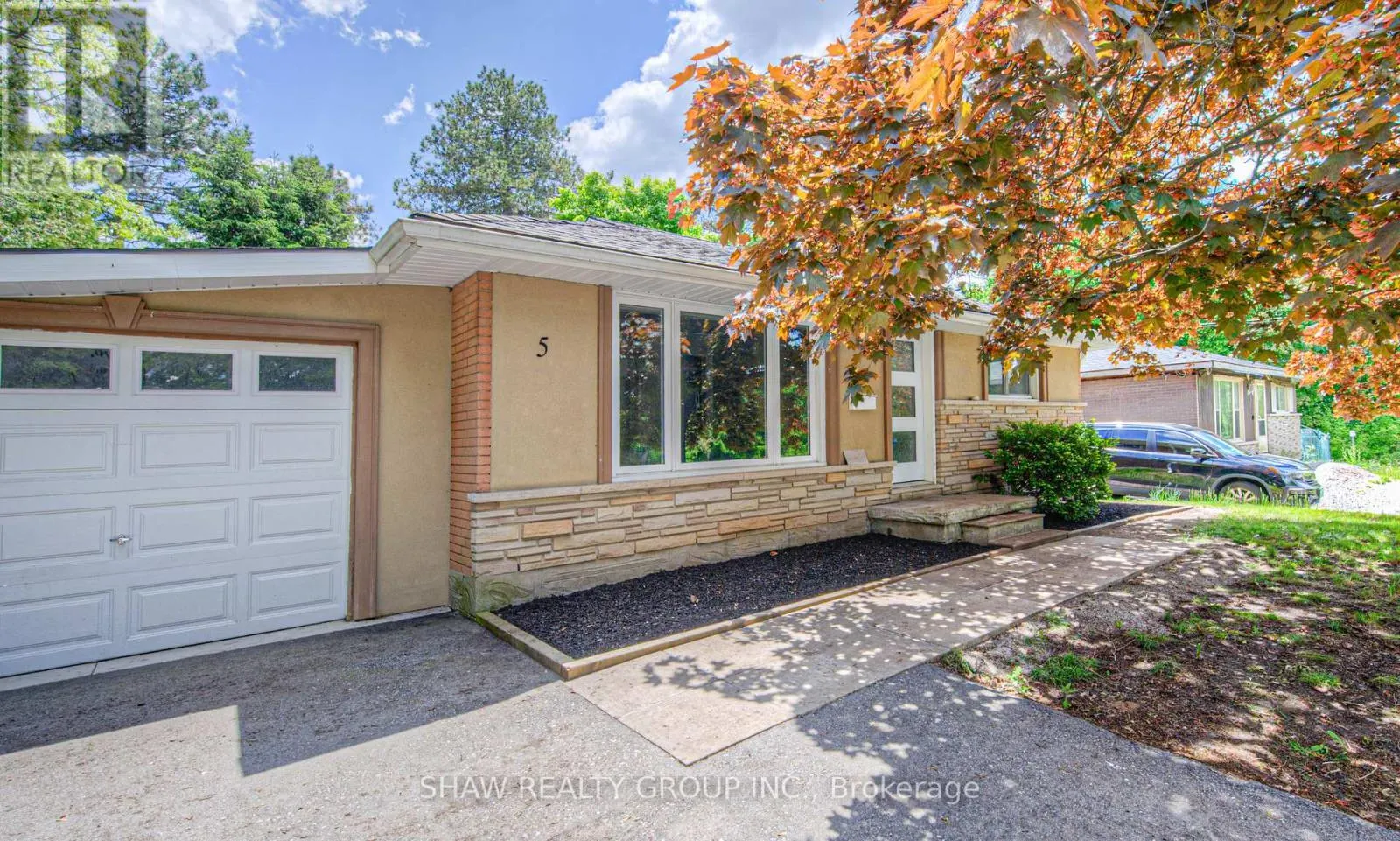 5 ALISON AVENUE