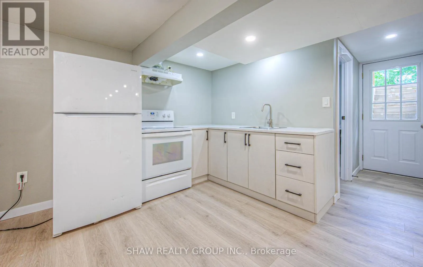 5 ALISON AVENUE