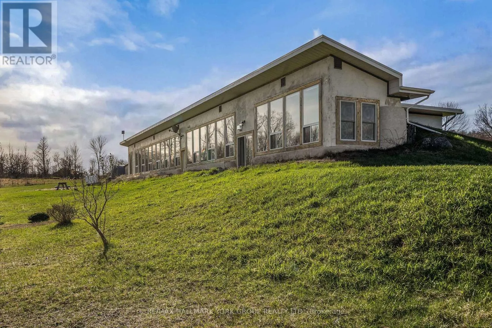 1375 QUEENSBOROUGH ROAD