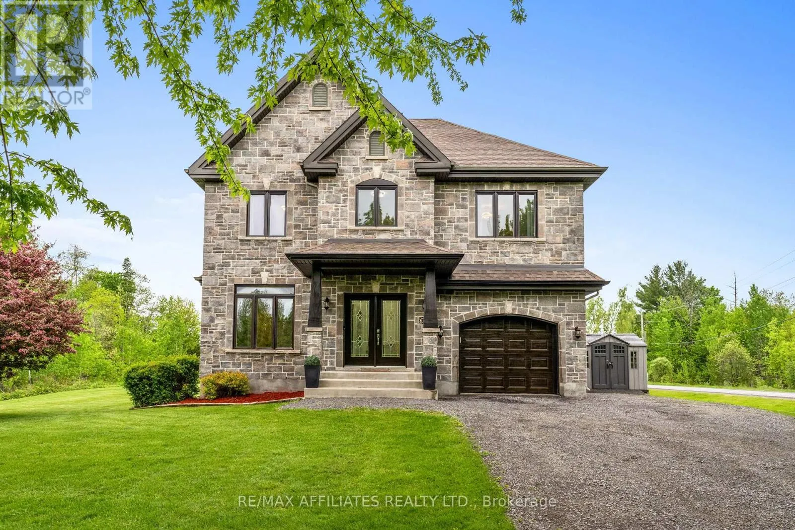 621 DU BERCAIL STREET