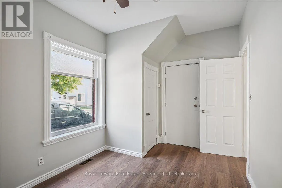 33 ROSE AVENUE