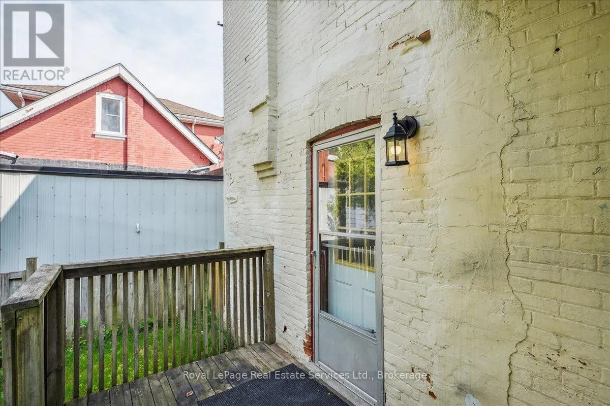 33 ROSE AVENUE