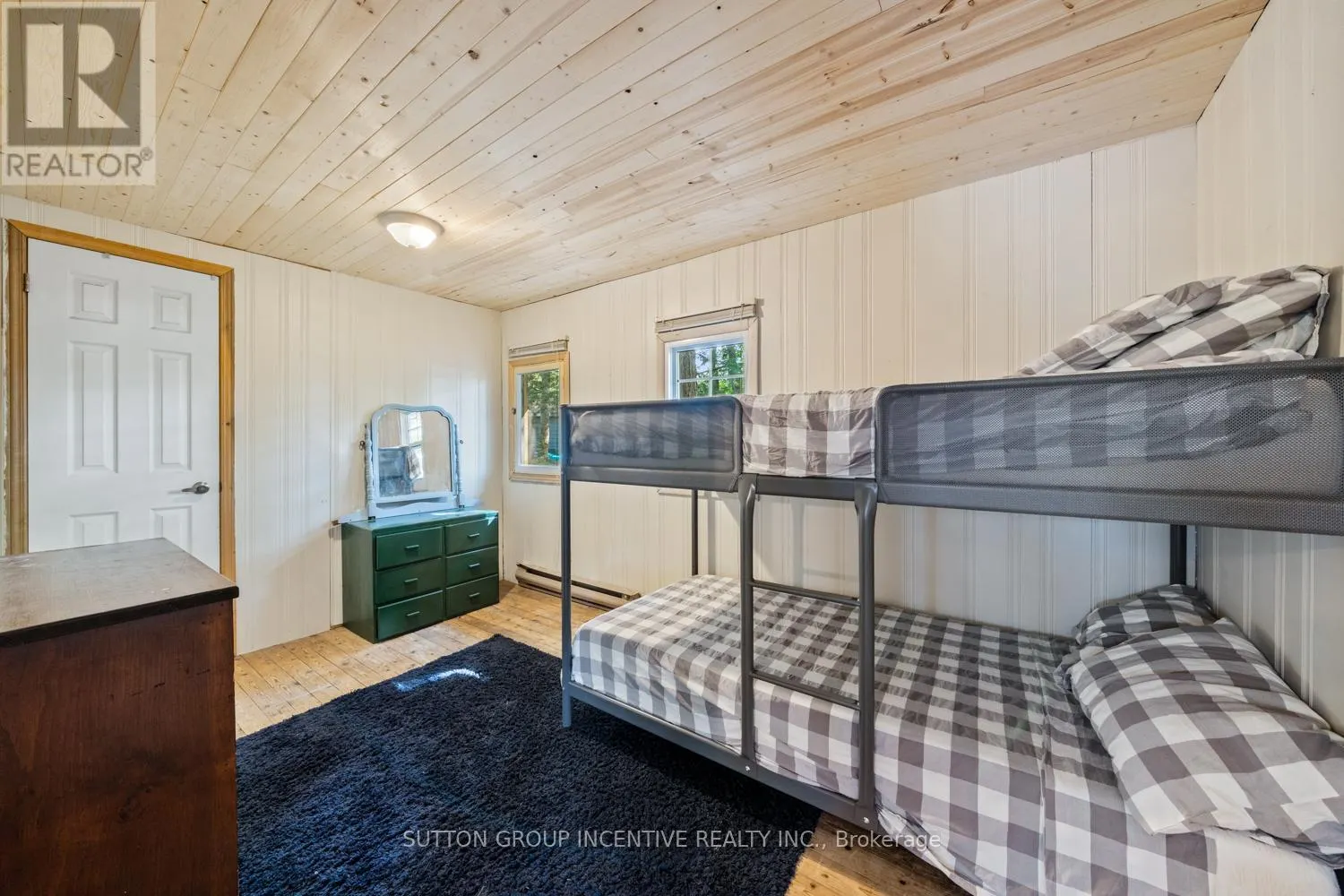 431 HEALEY LAKE