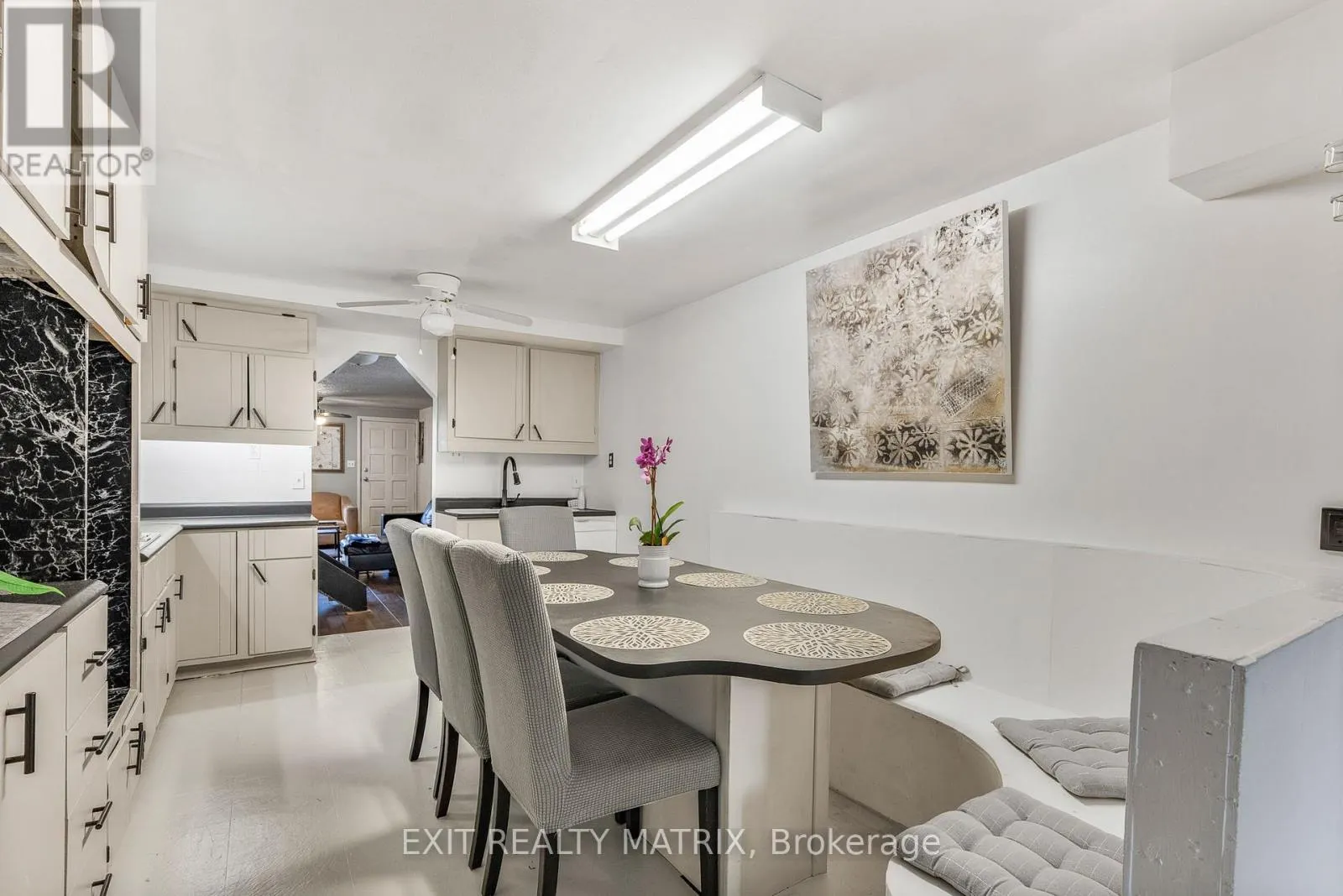 235-237 GUIGUES AVENUE