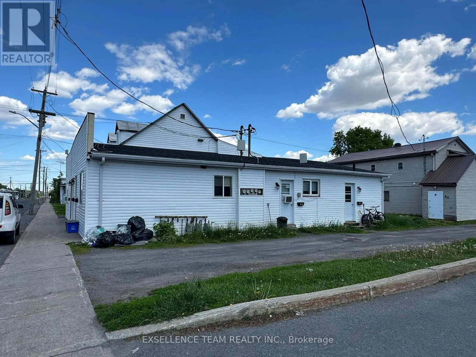 28 LOCHIEL STREET