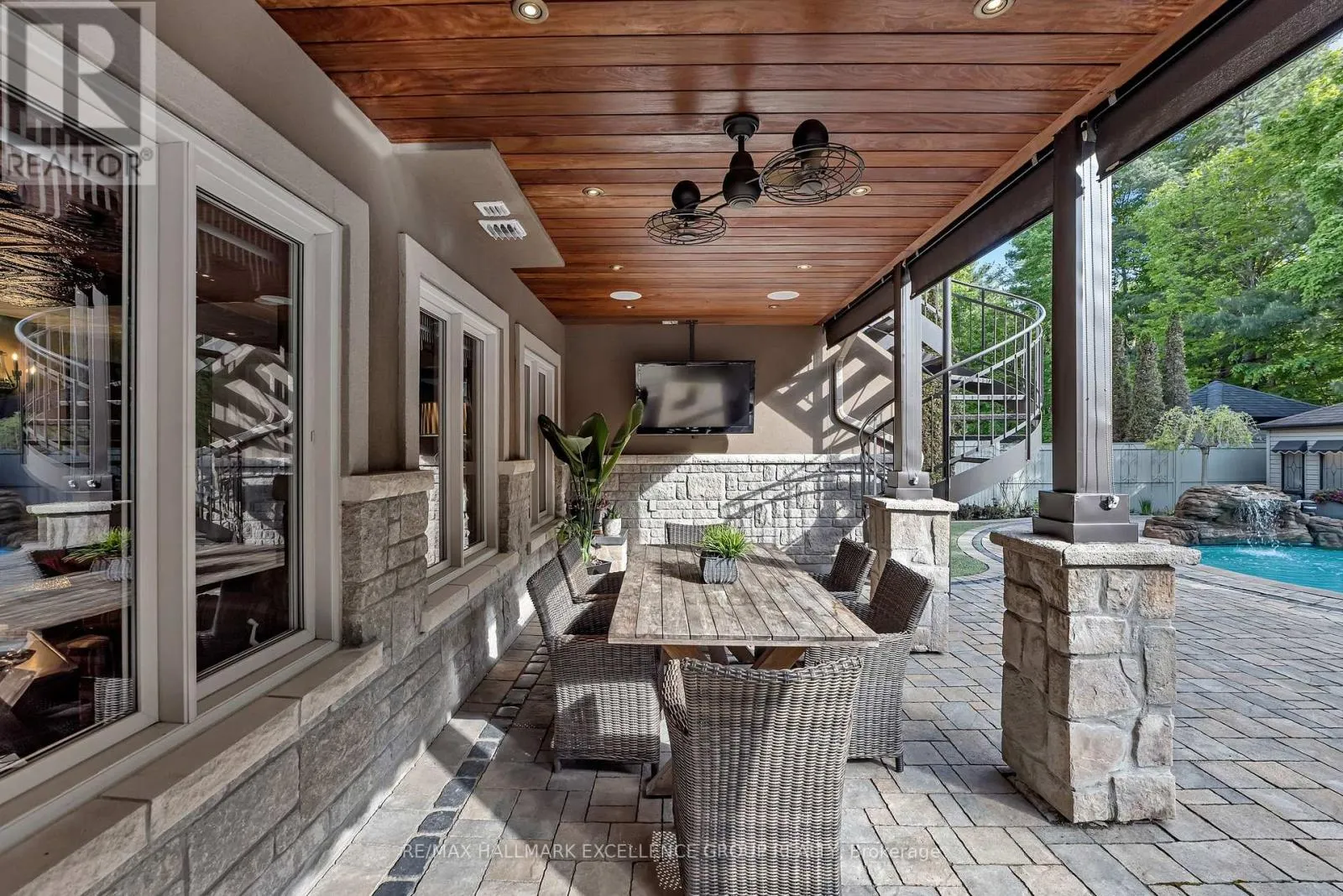 519 EMERALD STREET